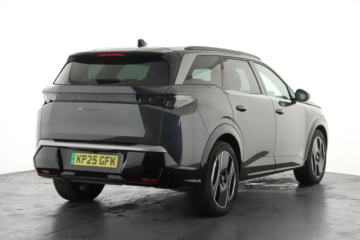 Used Peugeot e-5008 GT 152 kW (207 HP) 2025 Grey SUV