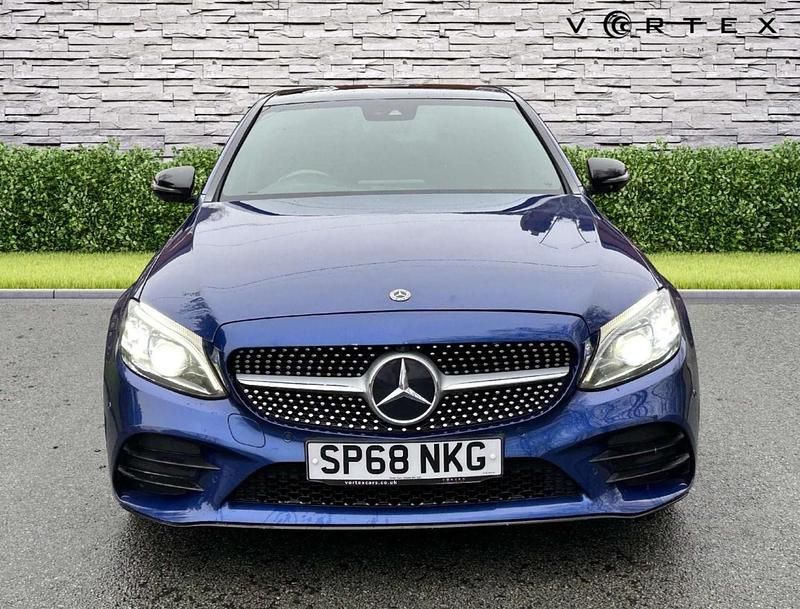 Used Mercedes C220 AMG Line Premium Plus 194 HP (142 kW) 2018 Blue Sedan