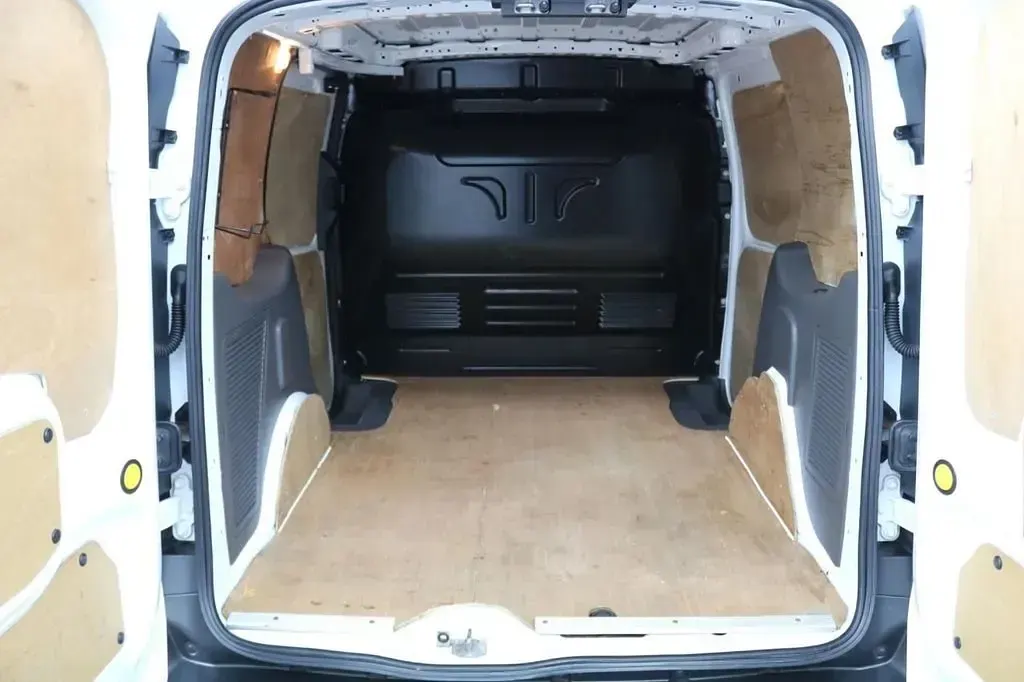 Usado Ford Transit Connect 75 HP (55 kW) 2020 Branco Monovolume