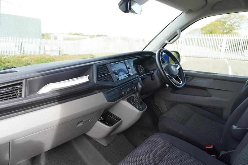 Begagnad VW Transporter Highline 2024 Blå Van