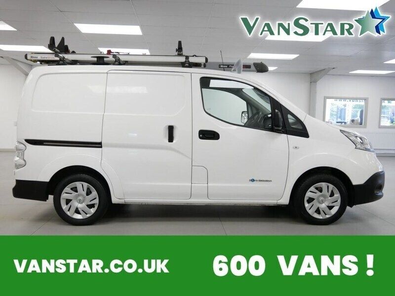 White Used 2020 Nissan e-NV200 Acenta Van | £9,689 (A bit pricey) - Image 1/4