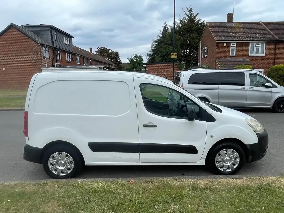 Used Citroën Berlingo 2009 White MPV