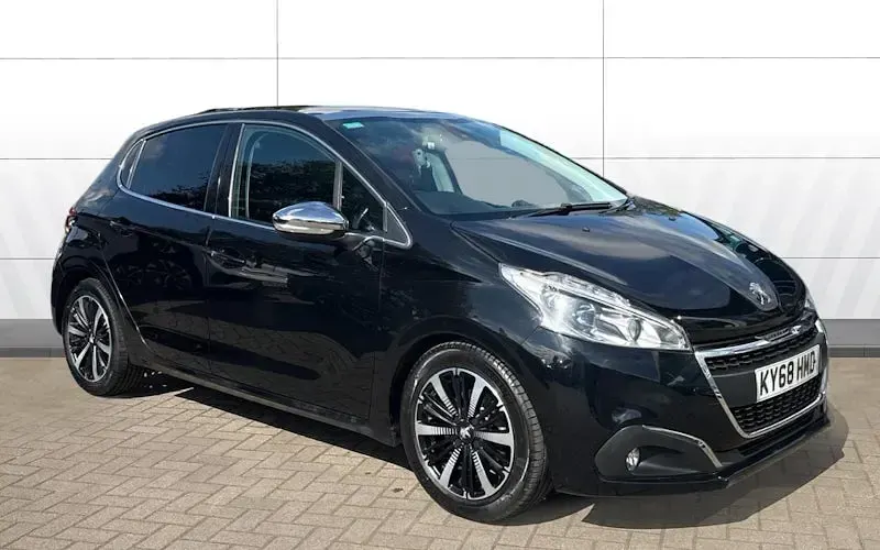 Used Peugeot 208 Allure Premium 82 HP (60 kW) 2018 Hatchback