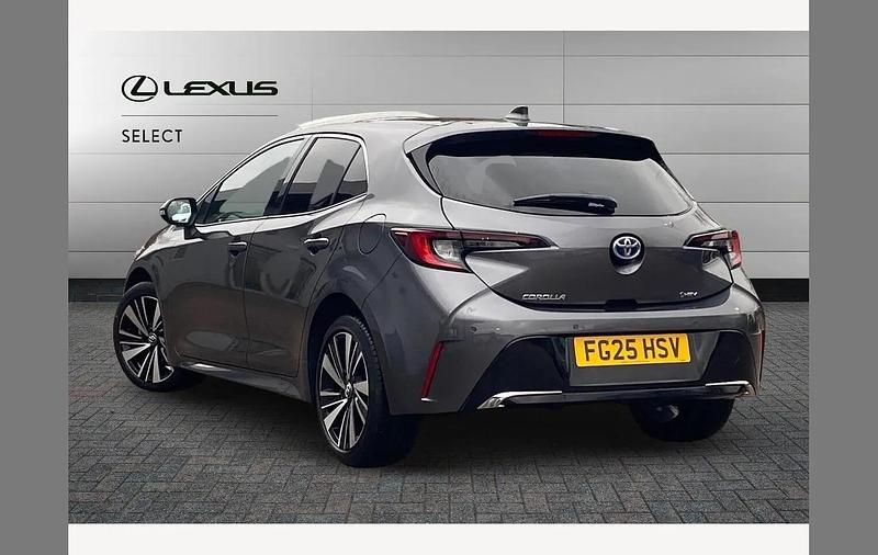 Used Toyota Corolla Design 140 HP (102 kW) 2025 Grey Hatchback