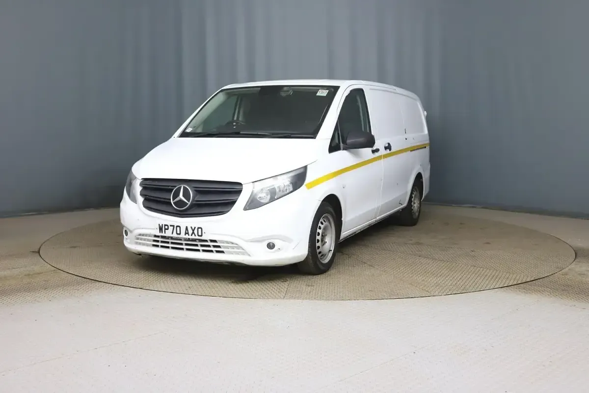 Used Mercedes Vito Progressive 134 HP (98 kW) 2020 White Van