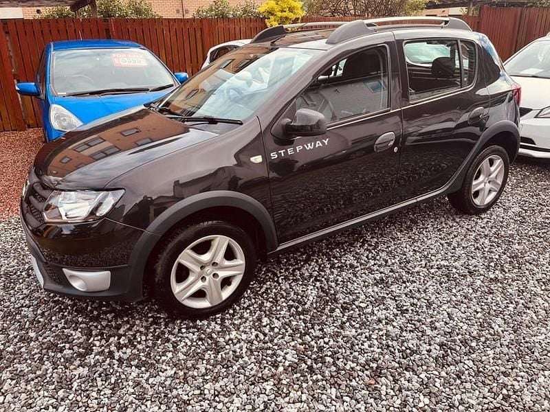 Used Dacia Sandero Ambiance 90 HP (66 kW) 2015 Black Hatchback