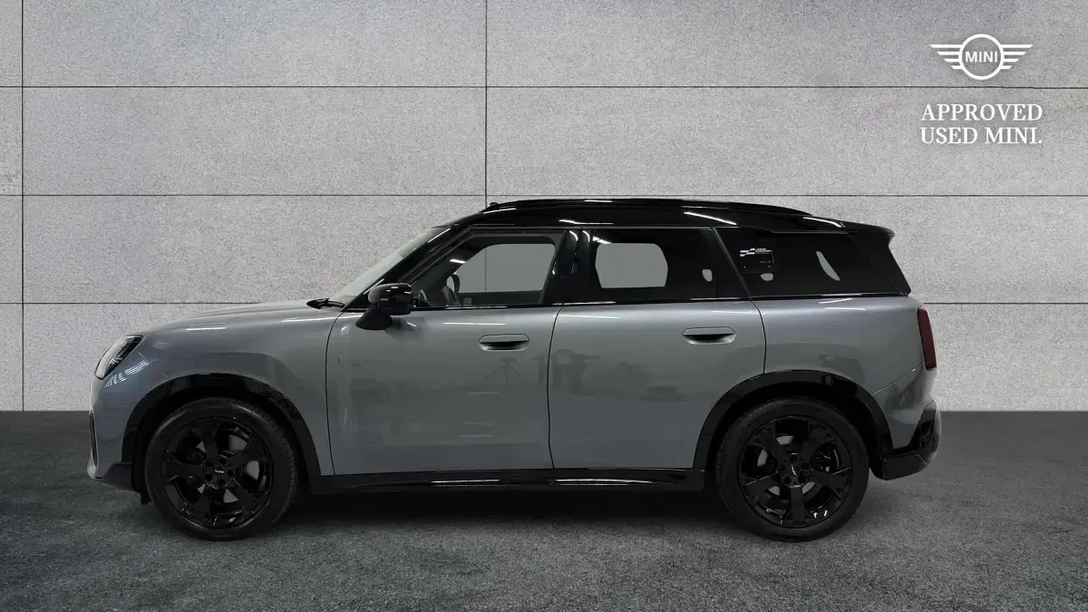 Used Mini Countryman 215 HP (158 kW) 2024 Green SUV