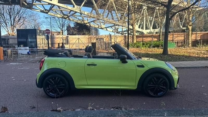 Used Mini Cooper Sport 134 HP (98 kW) 2021 Yellow Hatchback