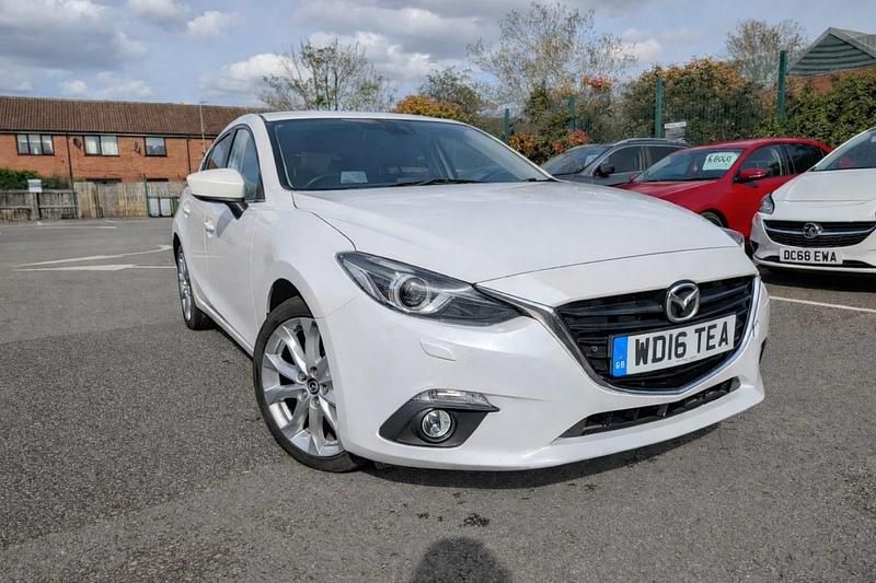 Used Mazda 3 Inclusive 105 HP (77 kW) 2016 White Hatchback