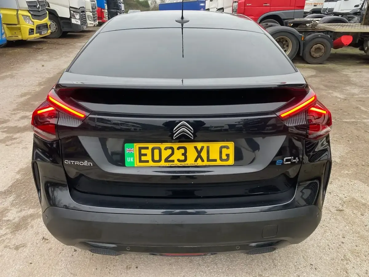 Used Citroën e-C4 Shine 100 kW (136 HP) 2023 Black Hatchback