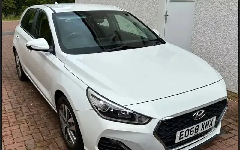Begagnad Hyundai i30 SE 120 HK (88 kW) 2020 Halvkombi