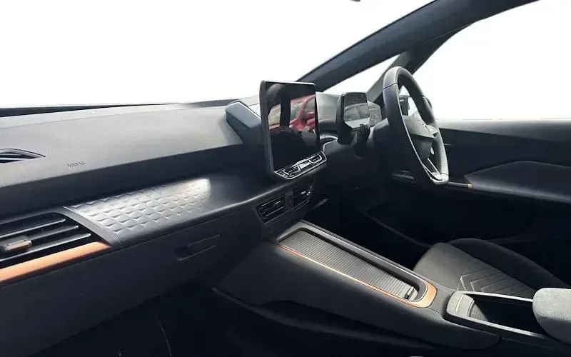 Begagnad Cupra Born e-Boost 169 kW (231 HK) 2026 Svart Halvkombi