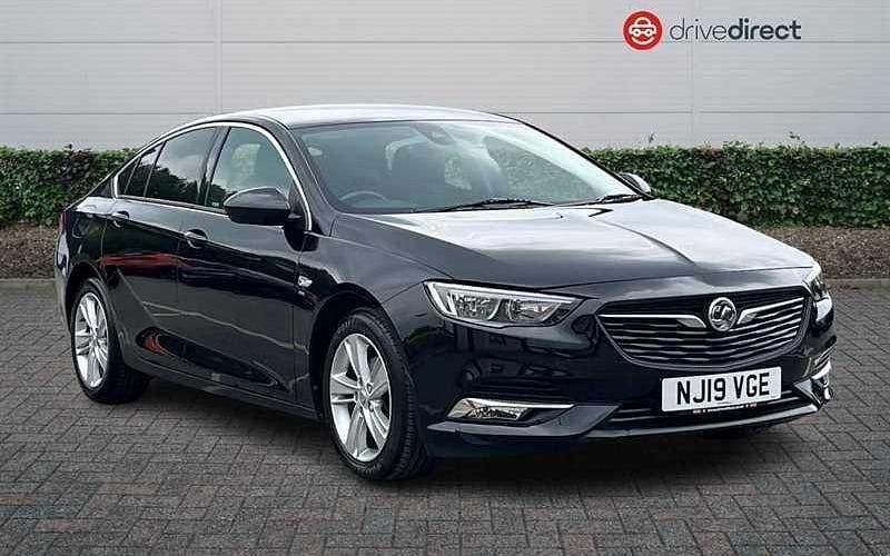 Metallic mineral black Used 2019 Vauxhall Insignia Sport Hatchback | £11,602 (Fair price) - Image 1/4