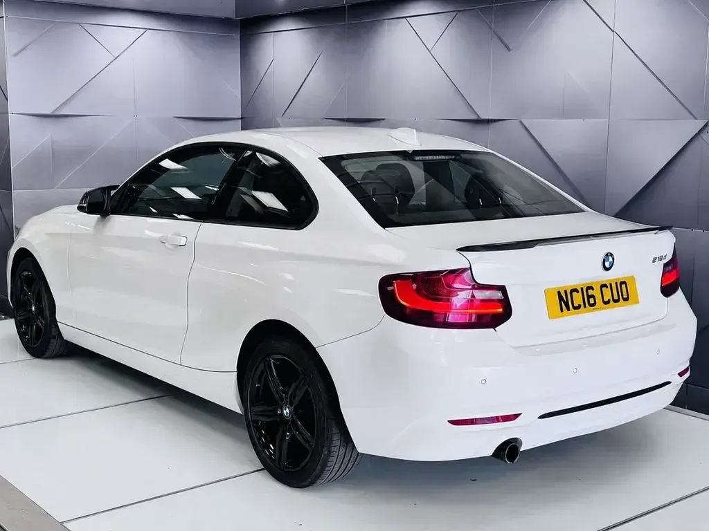 Used BMW 218 Sport Line 150 HP (110 kW) 2016 White Coupe