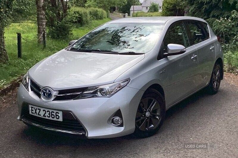Used 2013 Toyota Auris Hybrid | £8,995 (Fair price) - Image 1/1