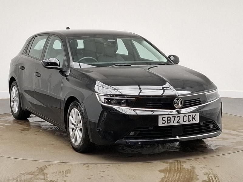 Used Vauxhall Astra Design Edition 130 HP (95 kW) 2023 Black Hatchback