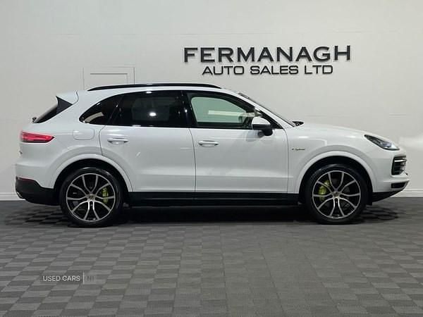 Used Porsche Cayenne 462 HP (339 kW) 2018 White SUV