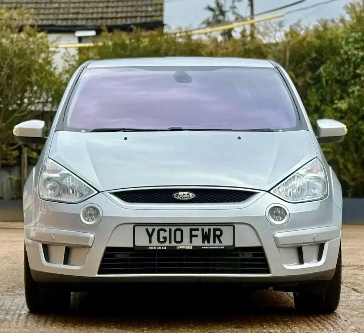 Used Ford S-MAX Titanium 140 HP (102 kW) 2010 Silver MPV