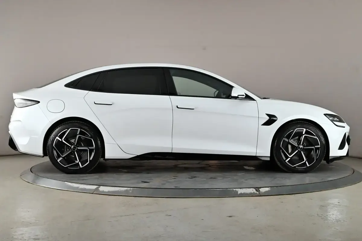 Used BYD Seal Design 230 kW (313 HP) 2025 White Sedan