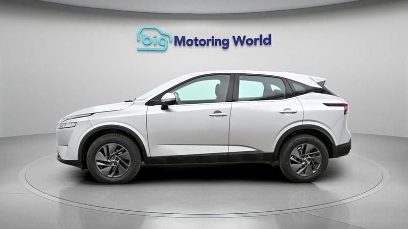 Used Nissan Qashqai Acenta Premium 2022 Silver SUV