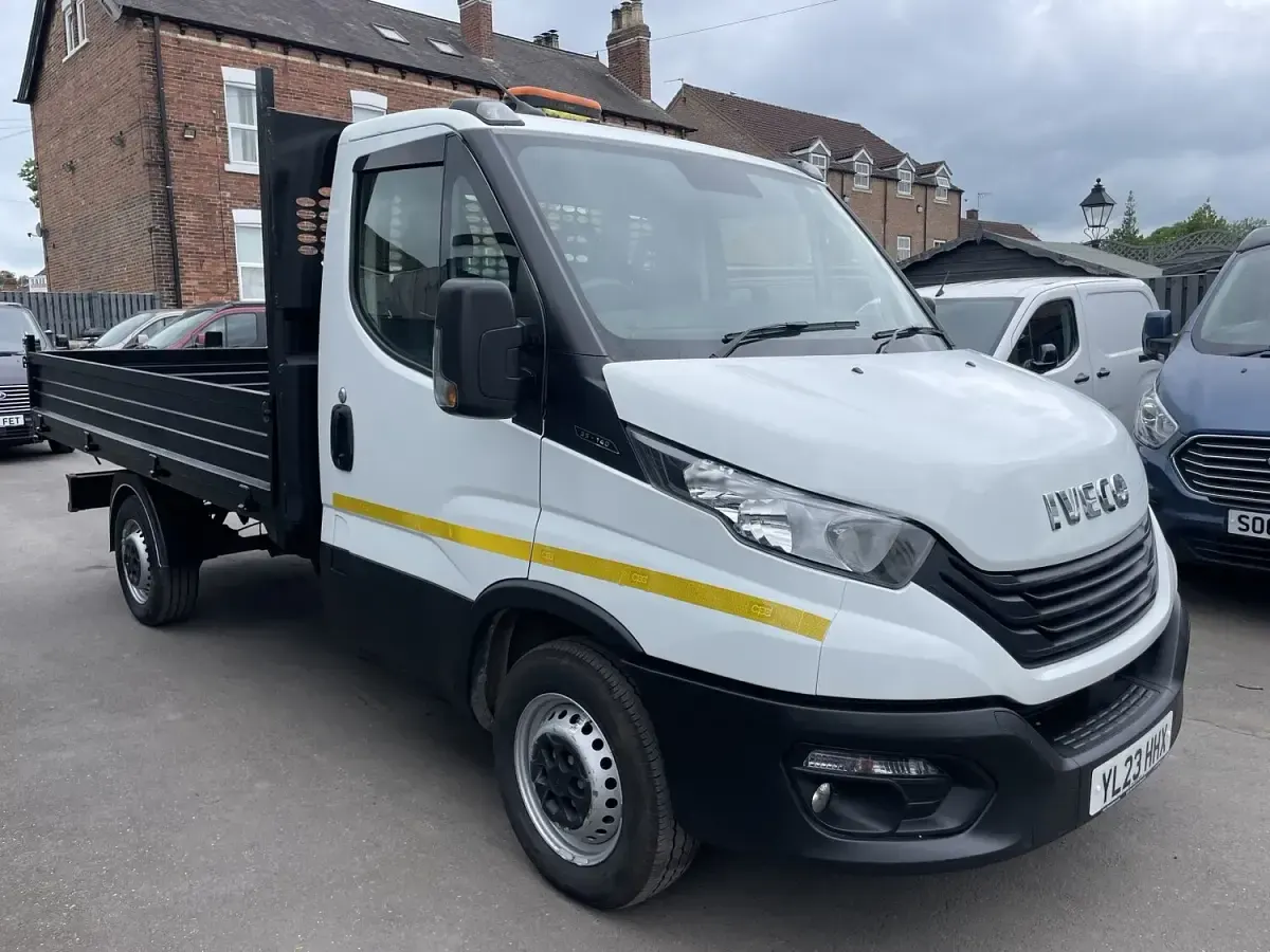 Used Iveco Daily 140 HP (102 kW) 2023 White