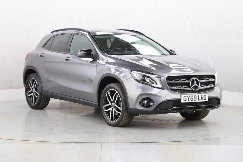 Used Mercedes GLA180 Urban 122 HP (89 kW) 2019 Grey SUV