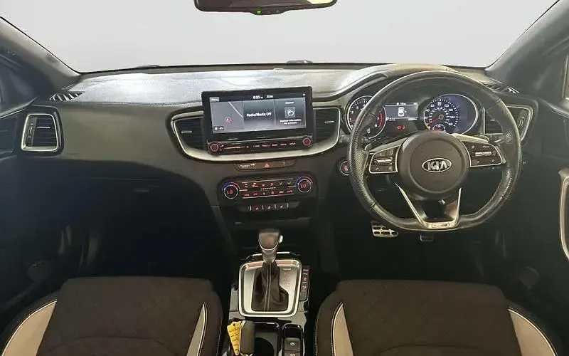 Used Kia ProCeed GT-Line 140 HP (102 kW) 2020 White Estate