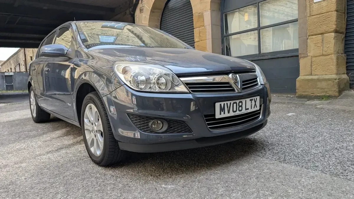 Used Vauxhall Astra 140 HP (102 kW) 2008 Blue Hatchback