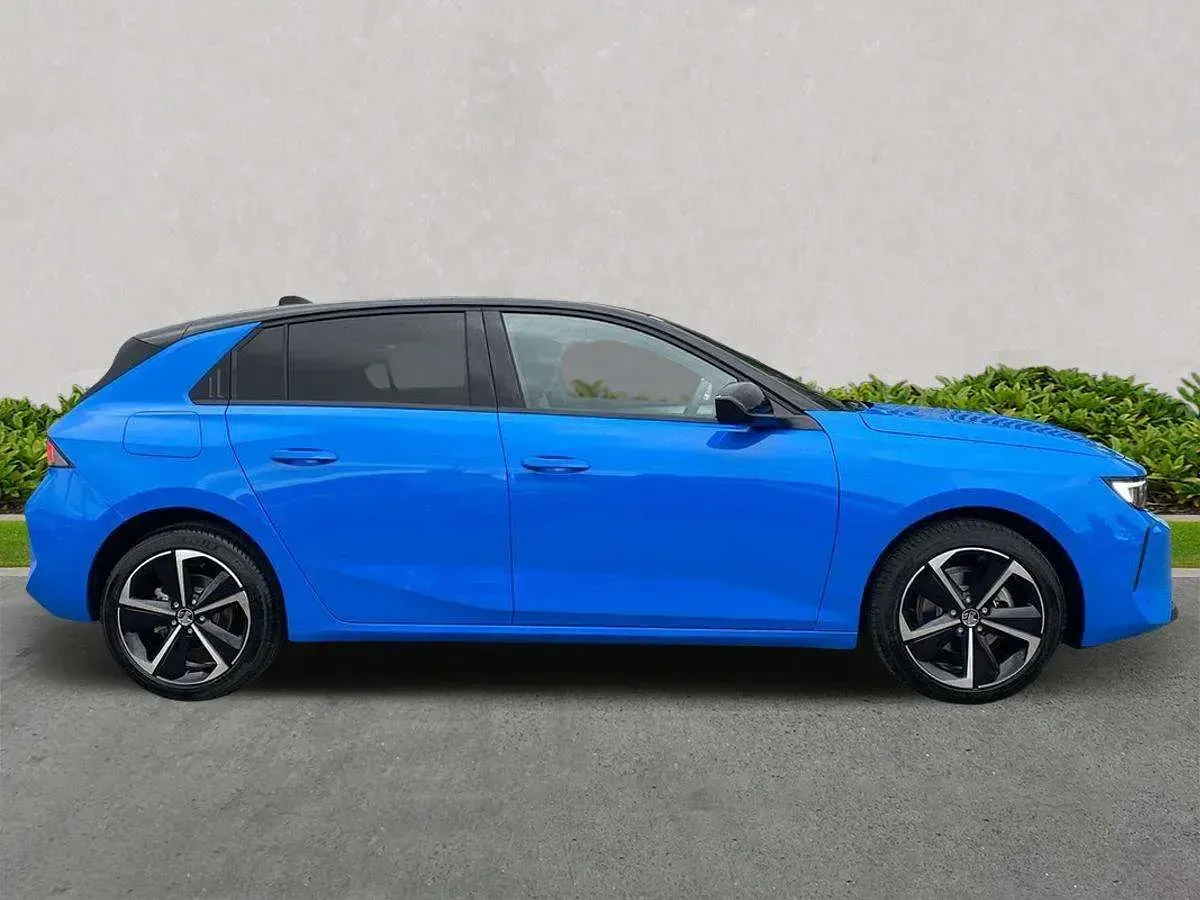 New Vauxhall Astra 2026 Blue Hatchback