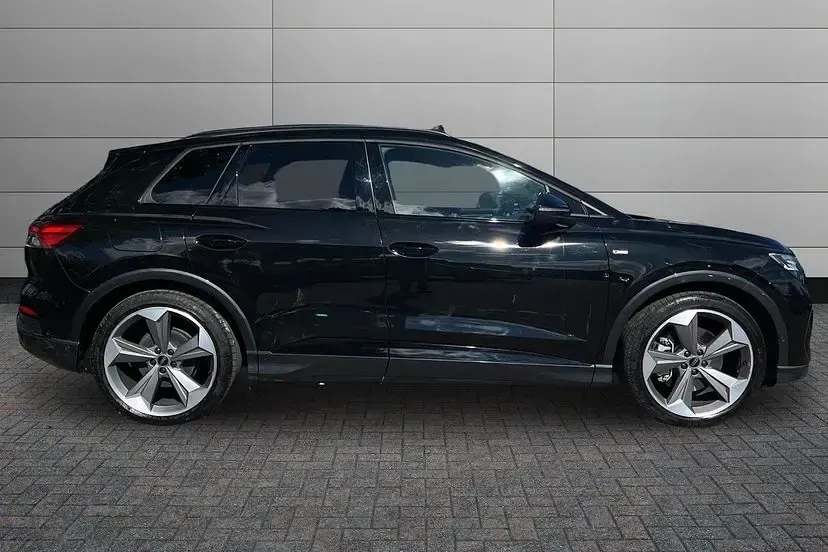 Used Audi Q4 e-tron Black Edition 210 kW (286 HP) 2024 Mythos black SUV