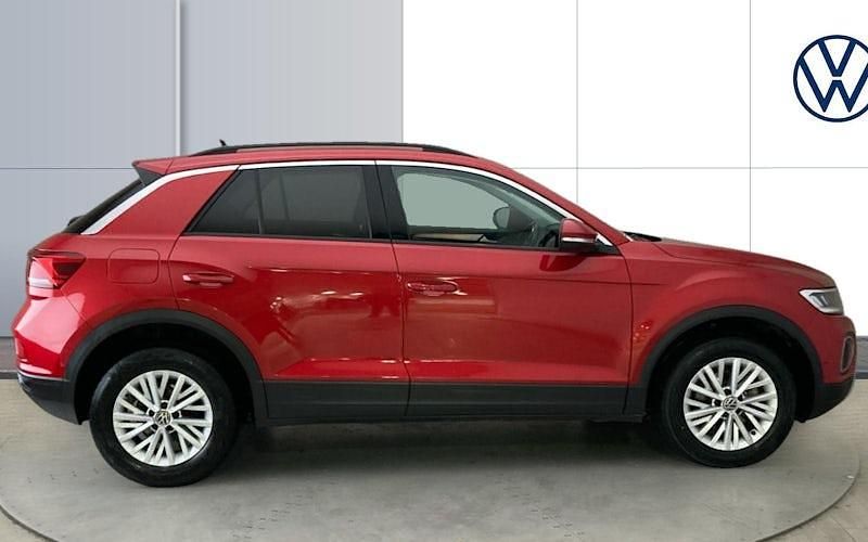 Used VW T-Roc Life 150 HP (110 kW) 2025 SUV
