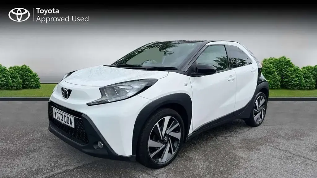 Used Toyota Aygo X 72 HP (52 kW) 2023 White SUV