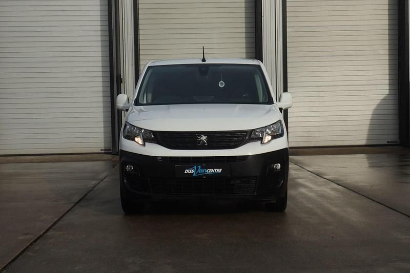 Used Peugeot Partner 110 HP (80 kW) 2020 White MPV