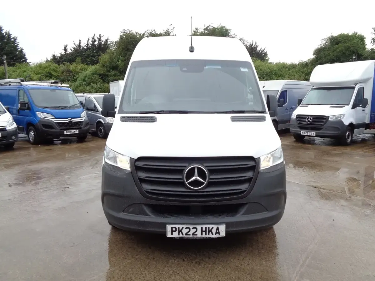 Used Mercedes Sprinter Premium 150 HP (110 kW) 2022 White Van