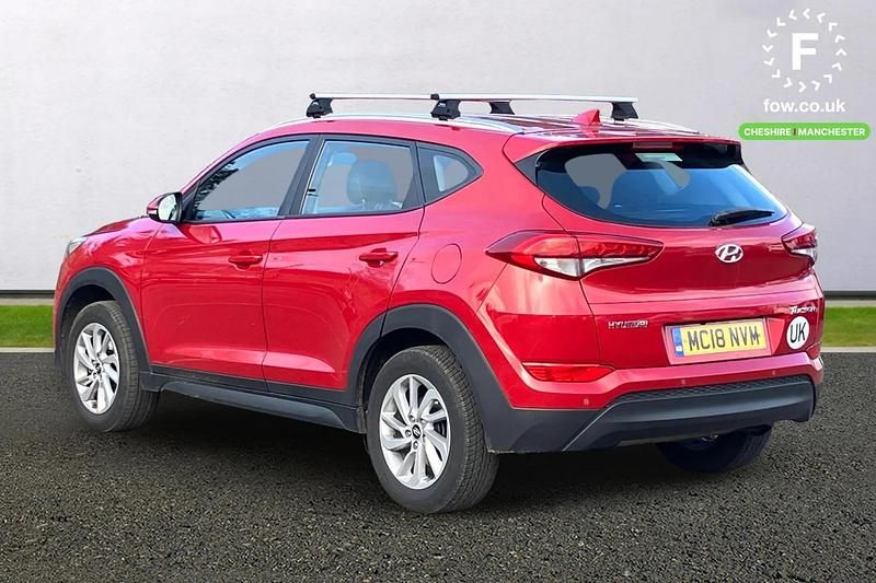 Used Hyundai Tucson SE 132 HP (97 kW) 2018 Red SUV