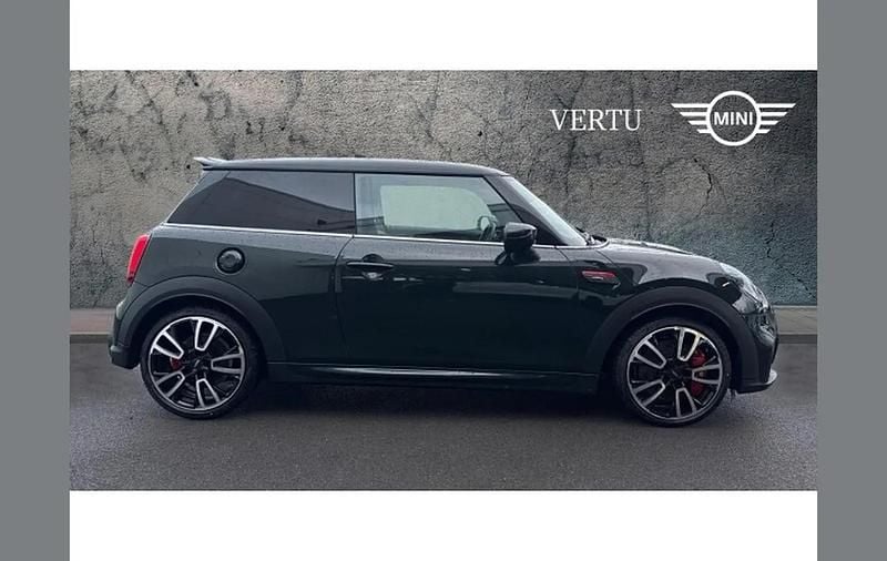 Used Mini John Cooper Works Premium 231 HP (169 kW) 2022 Green Hatchback
