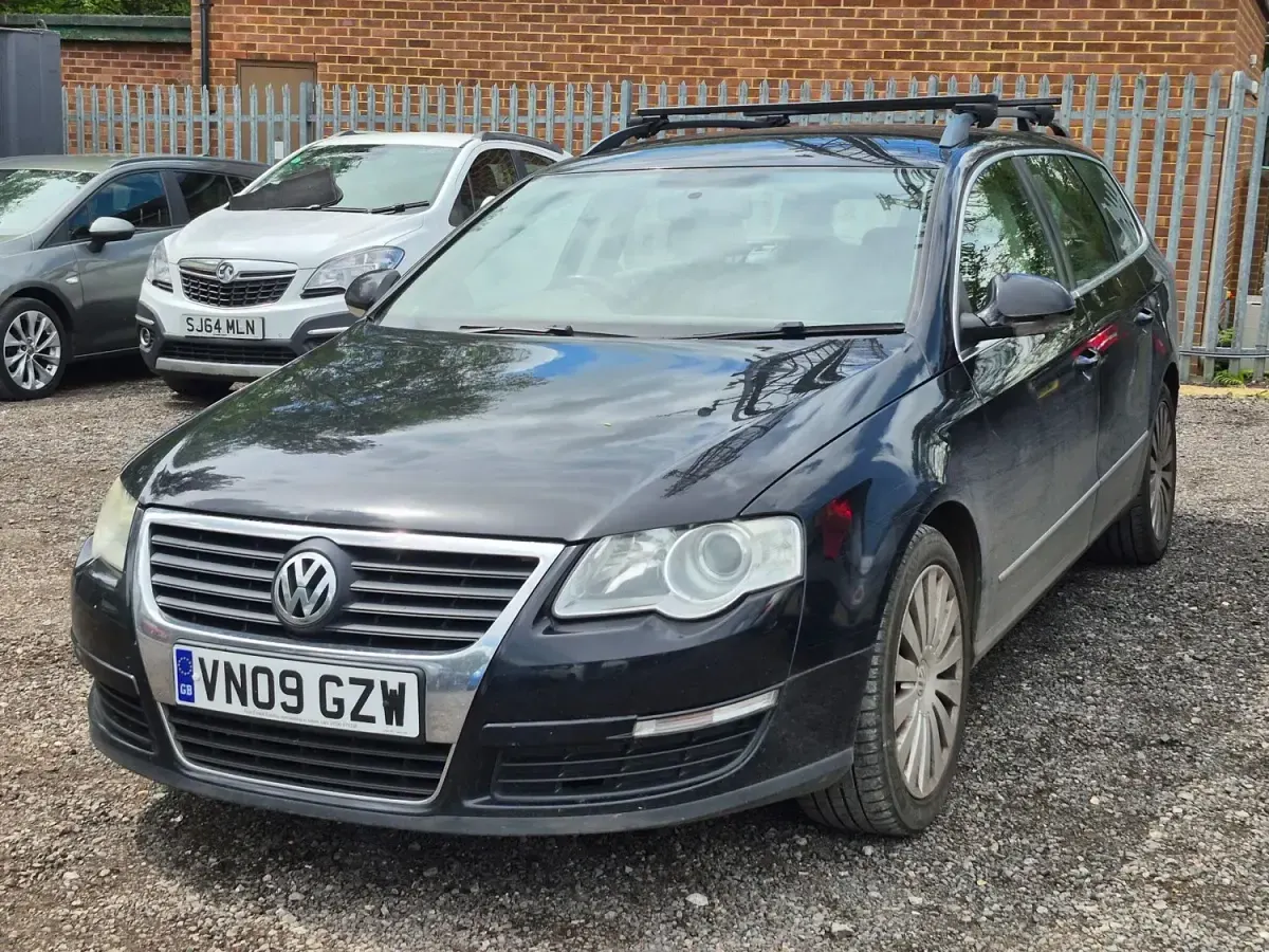 Used VW Passat Highline 140 HP (102 kW) 2009 Black Estate