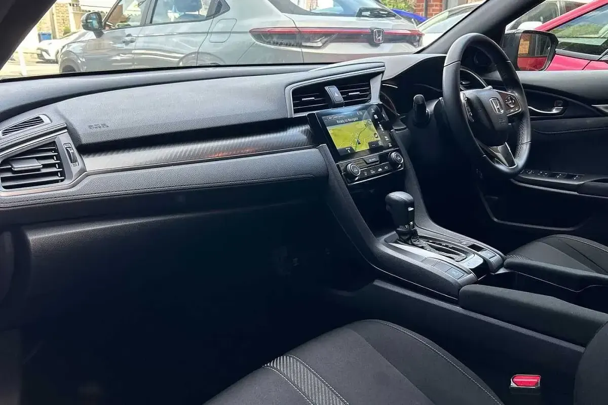 Used Honda Civic Sport 182 HP (133 kW) 2019 Crystal black Hatchback