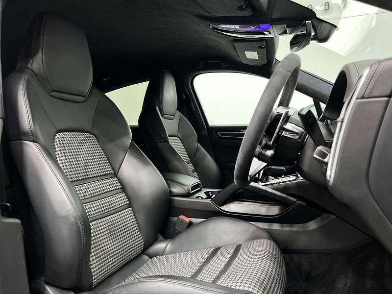 Used Porsche Cayenne 2019 White SUV