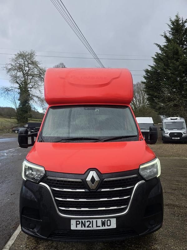 Used Renault Master Komfort 2021 Red MPV