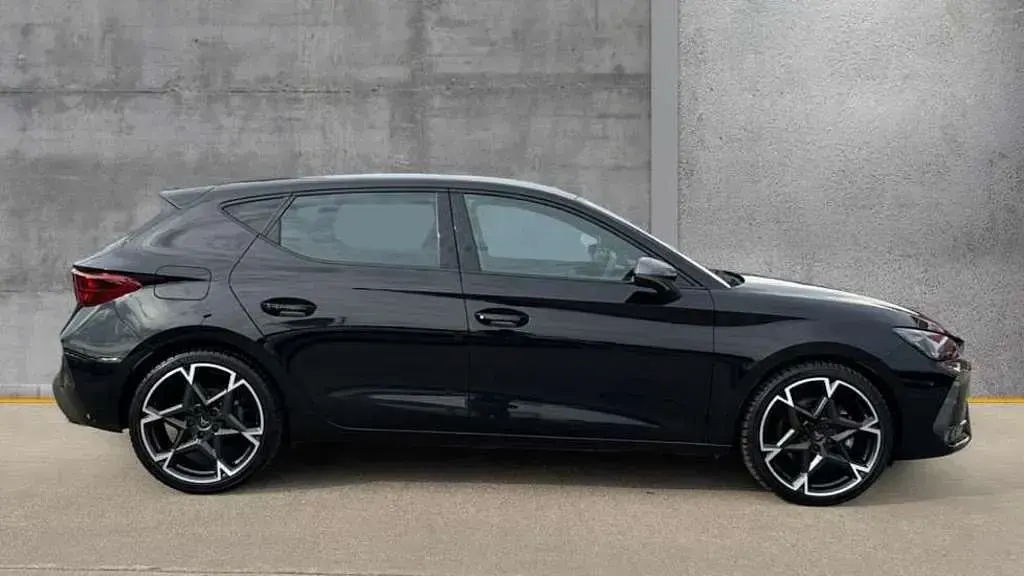 Used Cupra Leon 150 HP (110 kW) 2025 Black Hatchback