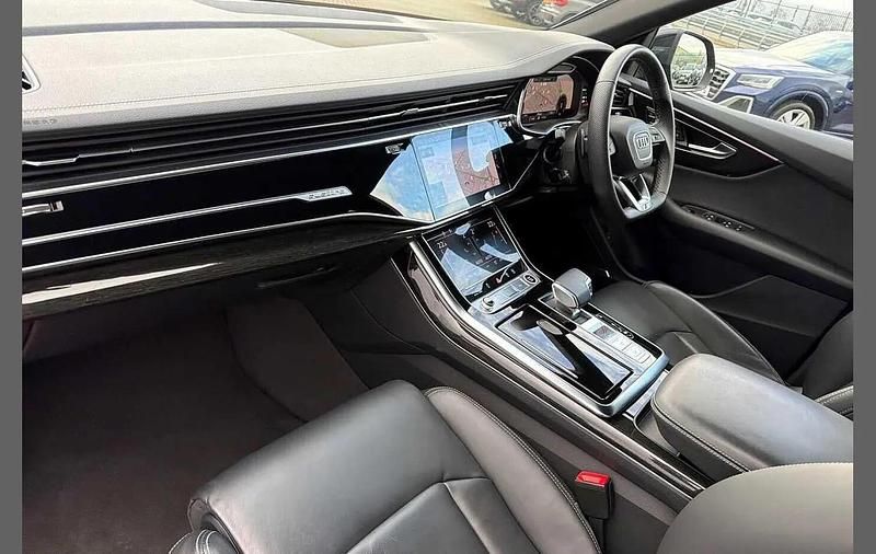 Used Audi Q8 Black Edition 281 HP (206 kW) 2022 Black SUV
