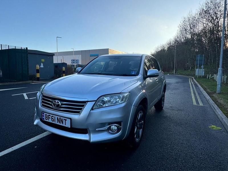 Used Toyota RAV4 SR 150 HP (110 kW) 2011 Silver SUV