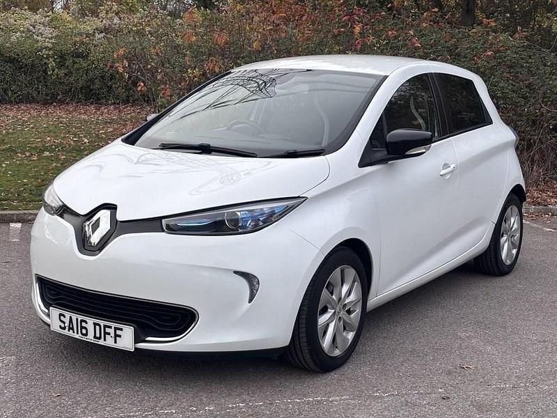 White Used 2016 Renault Zoe Dynamique Hatchback | £5,100 (Fair price) - Image 1/4