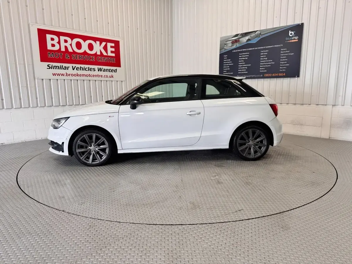 Used Audi A1 S-Line 86 HP (63 kW) 2014 White Hatchback