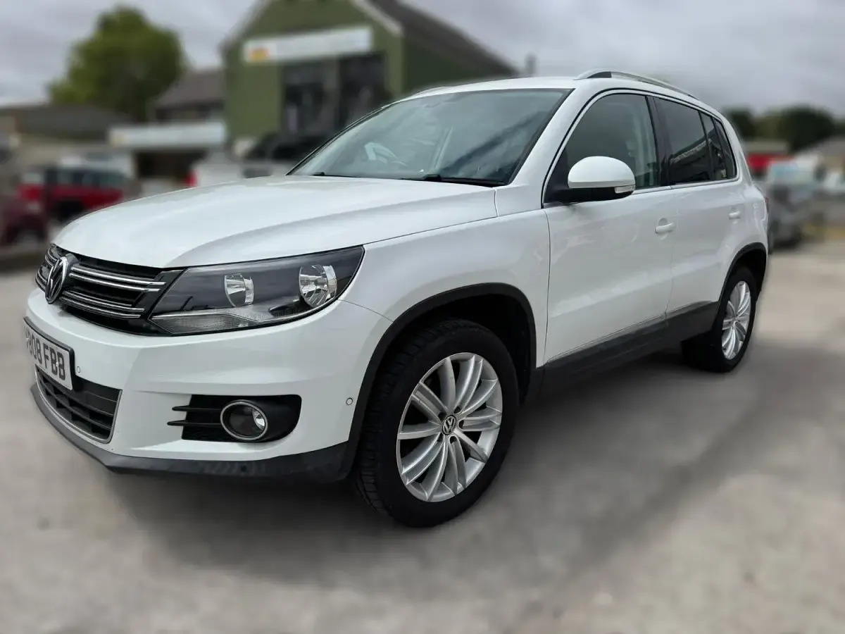 Used VW Tiguan Match 138 HP (101 kW) 2015 White SUV