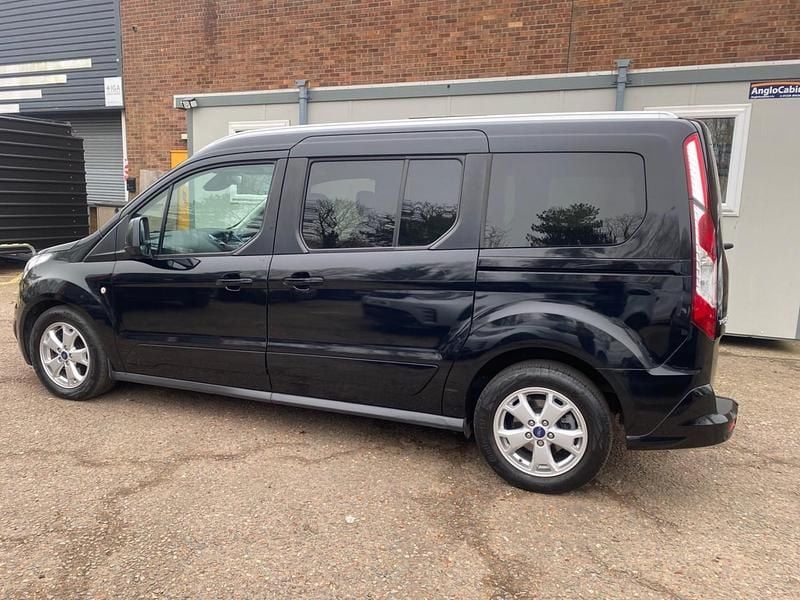 Used Ford Grand Tourneo Connect Titanium 120 HP (88 kW) 2018 Black MPV