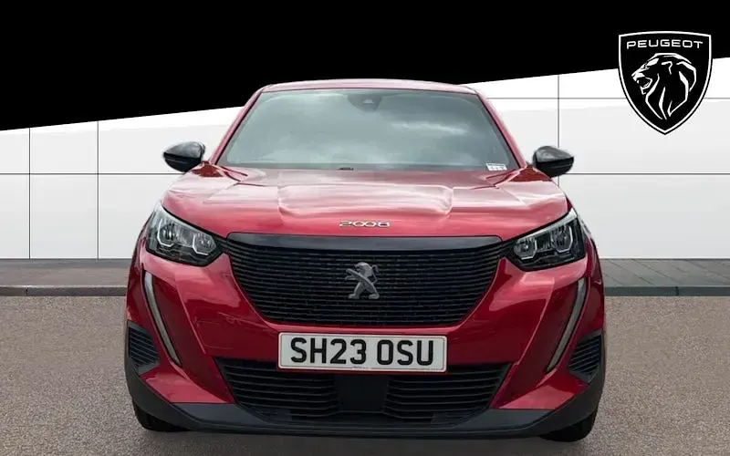 Used Peugeot 2008 Active+ 101 HP (74 kW) 2023 Red SUV