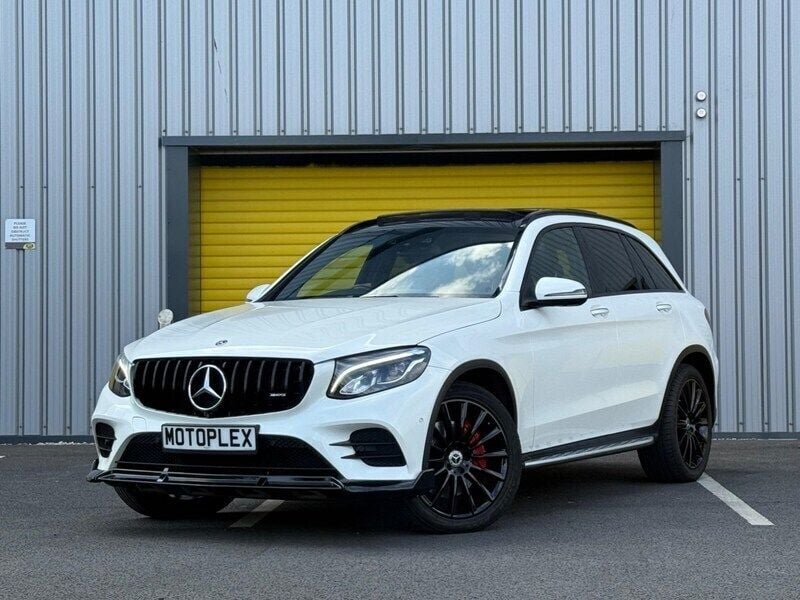 White Used 2018 Mercedes GLC350 AMG line Estate | £23,995 (Fair price) - Image 1/4