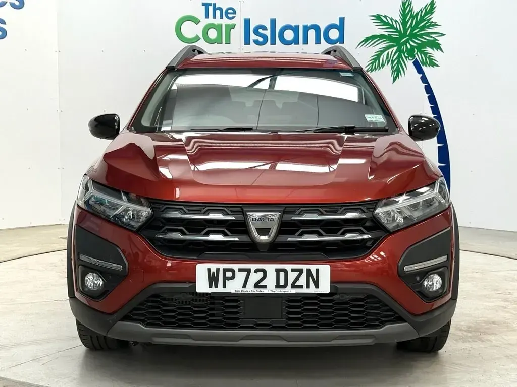Used Dacia Jogger Extreme 110 HP (80 kW) 2022 Brown MPV